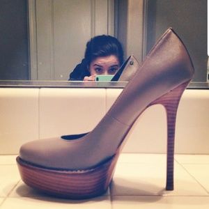 Dria Leather Platform Pump